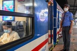 Vé tàu khách tăng 10% do tăng giá dầu diesel