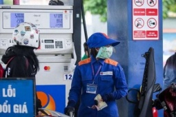 Vì sao dầu thô giảm, thuế nhập về 0% và chi tới 5.000 đồng/lít từ Quỹ bình ổn, giá xăng dầu vẫn tăng?