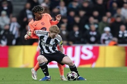 Barca như  " rùa rụt cổ "  khi gặp các đối thủ Ngoại hạng Anh, hình ảnh xuống cấp sau 3 trận