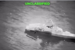 Mỹ phá hủy 16 tàu rải thủy lôi của Iran, cảnh báo hậu quả chưa từng có