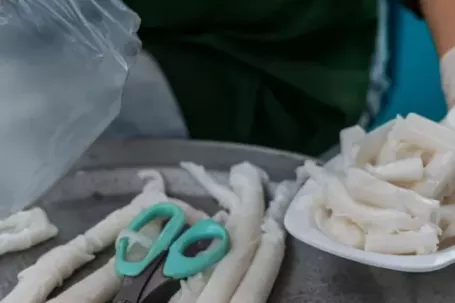 Độc lạ bánh 'gật gù' khách ăn cả cân không chán