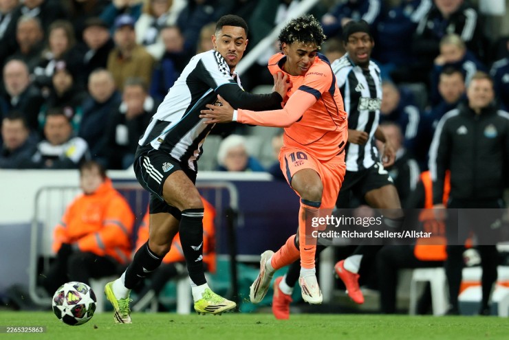 Barcelona cực kỳ vất vả trước Newcastle