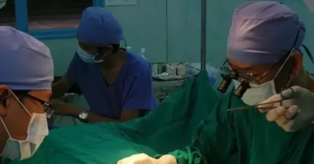 Bệnh viện bỏ sót chấn thương ‘cưỡi ngựa’ khiến bé trai tắc đường tiểu