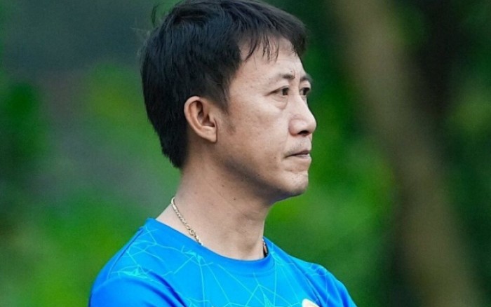 Thêm một huấn luyện viên V.League mất việc