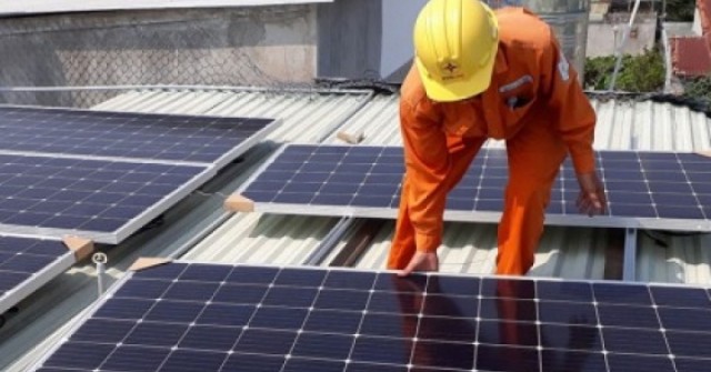 Điện mặt trời có giúp giảm rủi ro trước biến động giá năng lượng?