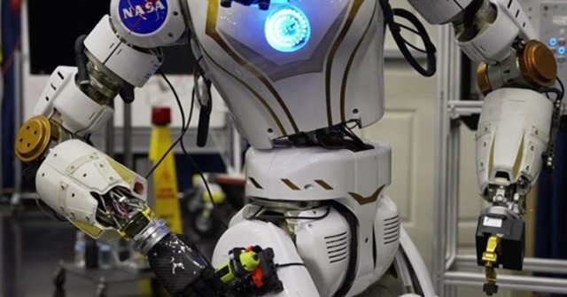 "Siêu robot" Valkyrie của NASA trở về Mỹ sau 10 năm "tu nghiệp", sẵn sàng tiến tới sao Hỏa