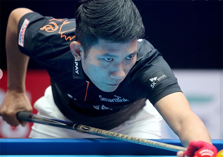 Đình Nại so tài ngôi sao người Bỉ Eddy Leppens