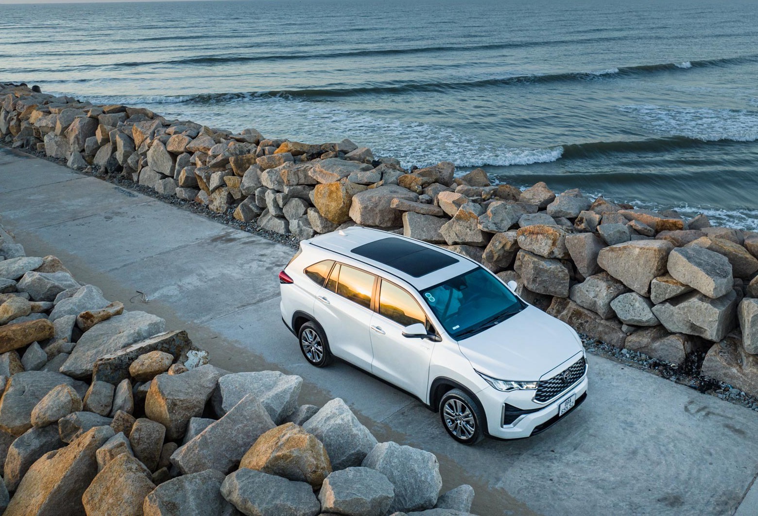 Toyota Innova Cross HEV có mức tiêu hao nhiên liệu ra sao? - 9