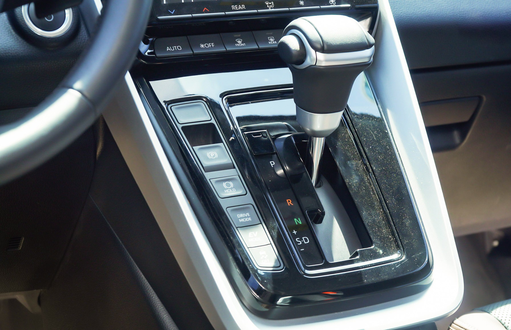 Toyota Innova Cross HEV có mức tiêu hao nhiên liệu ra sao? - 8