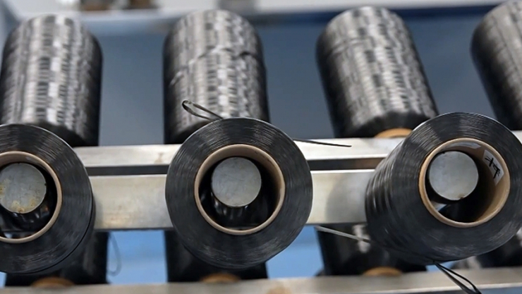 Sợi carbon siêu bền cấp T1200 - Ảnh: Nhân Dân nhật báo