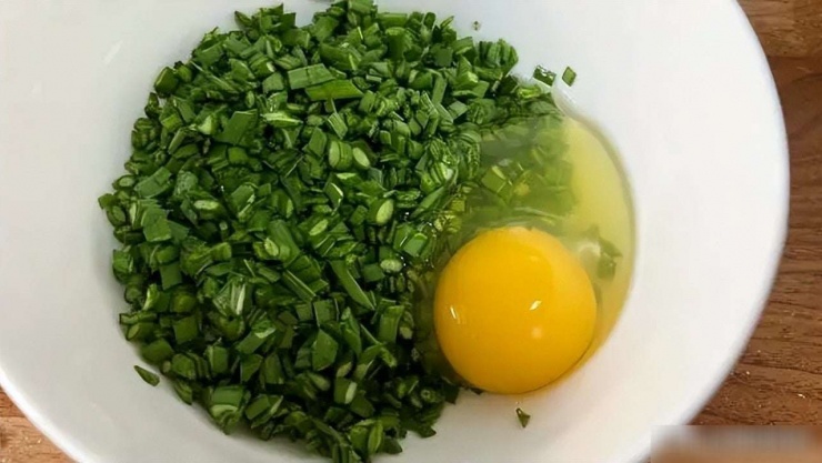 Loại rau mùa xuân ngon ngọt, nhiều người bỏ đi, lại là món ăn thơm phức, còn giúp giảm nhiệt, thải độc - 4