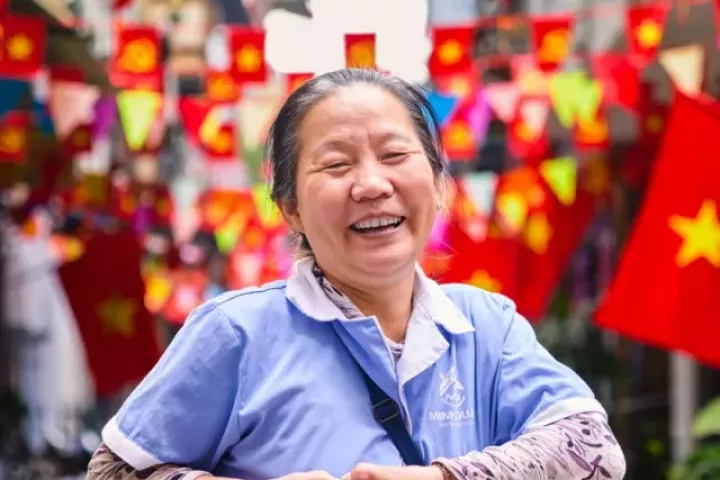 Gặp gỡ cô lao công Trường Đại học Hà Nội: người gốc Triều Tiên, từng đi dạy tiếng Nga, biết nhiều ngoại ngữ