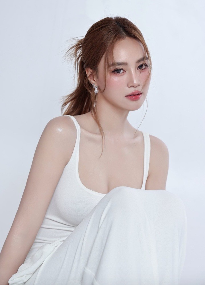 Lan Ngọc giờ là "ngọc nữ màn ảnh" của showbiz Việt.