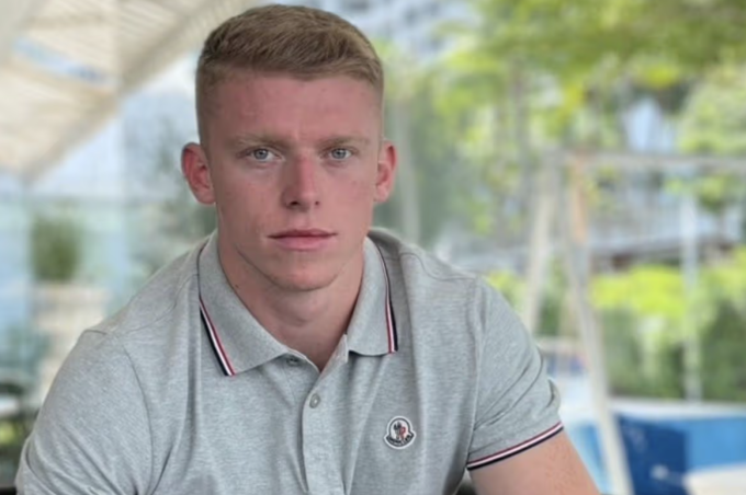 Tom Roberts. Ảnh: Mirror