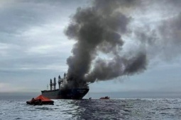 Iran siết chặt eo biển Hormuz, "khẩu chiến" tại Liên hợp quốc