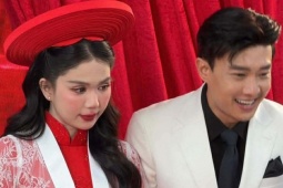 Ảnh sao 12/3: Quốc Trường khoe ảnh làm đám hỏi với Ngọc Trinh