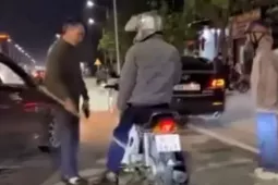 Công an làm việc với tài xế ô tô dùng gậy đe doạ người đi xe máy tại Hà Tĩnh