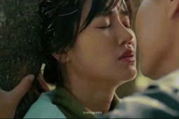 Chồng diễn viên Anh Đào 'cười ngất' khi xem nụ hôn 'khó thở' của vợ và Tô Dũng