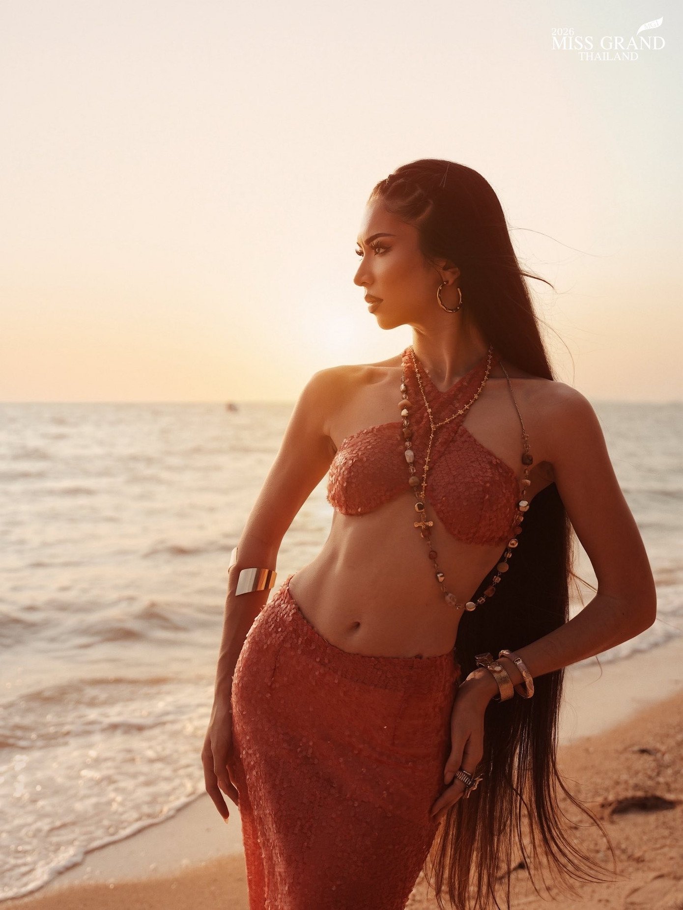 Thí sinh Hoa hậu Hòa bình Thái Lan khoe hình thể - 5