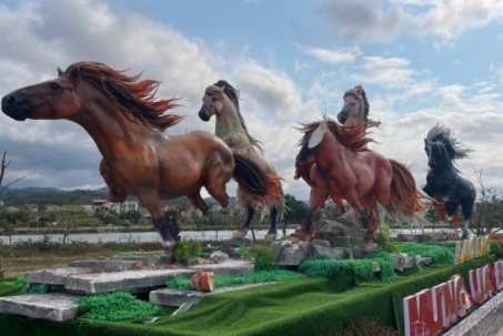 Làm rõ nguyên nhân nhiều linh vật ngựa ở Quảng Trị bị hư hỏng bất thường