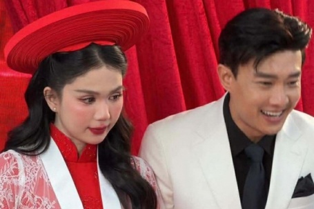 Ảnh sao 12/3: Quốc Trường khoe ảnh làm đám hỏi với Ngọc Trinh