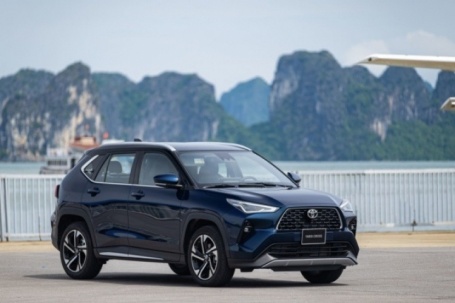 Ô tô hybrid giảm giá sâu trong bối cảnh giá xăng biến động