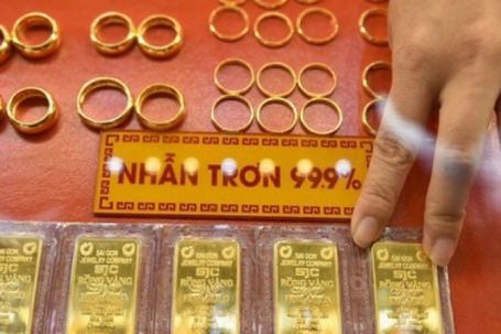 Chốt giá vàng hôm nay ngày 12/3 đảo chiều giảm rất mạnh