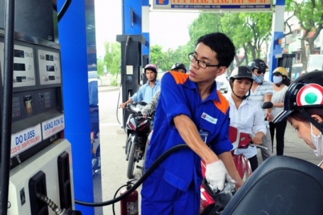 Giá xăng RON95 tăng trở lại, E5 giảm sau khi xả mạnh quỹ bình ổn