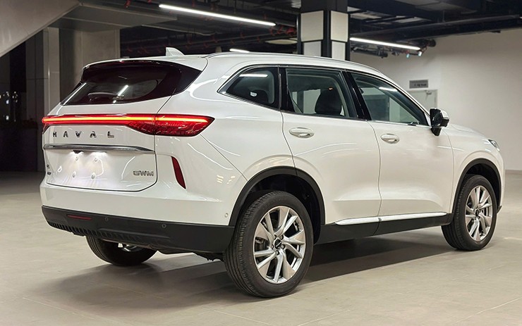 Haval H6 giảm giá còn 685 triệu đồng, SUV hạng C rẻ ngang xe hạng B - 3
