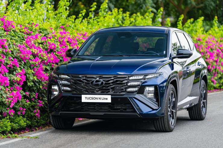 So kè bộ đôi SUV Hyundai Tucson và Mitsubishi Outlander - 11