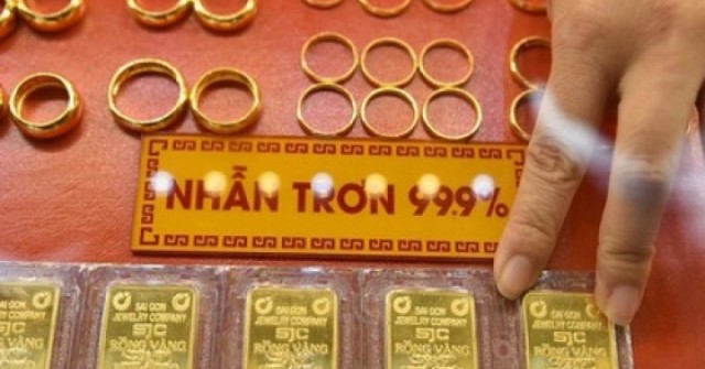 Chốt giá vàng hôm nay ngày 12/3 đảo chiều giảm rất mạnh