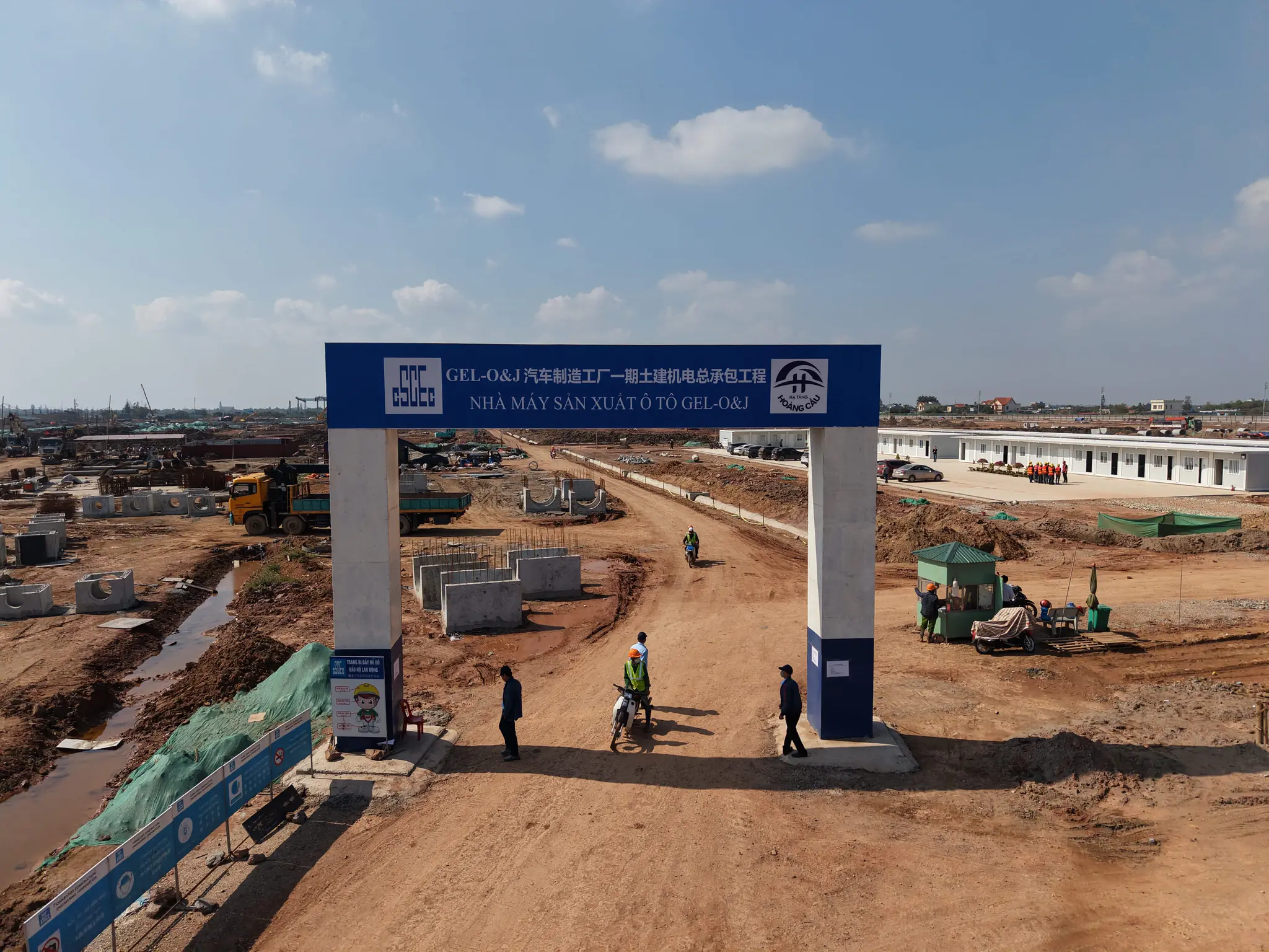 Dự án Nhà máy sản xuất ô tô GEL-O&amp;J tổng vốn đầu tư 319 triệu USD đang triển khai xây dựng