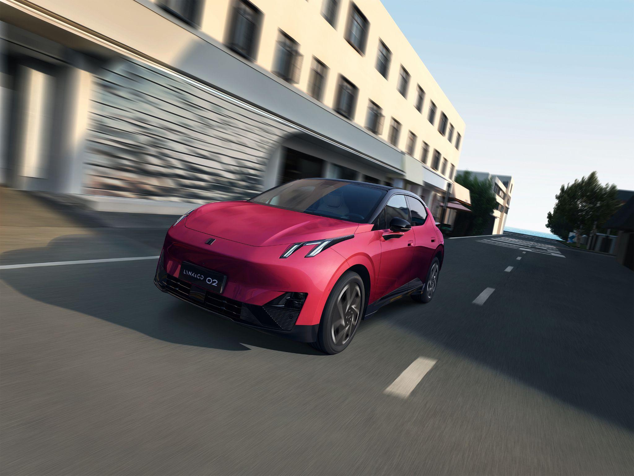 Lynk &amp; Co 02 là mẫu ô tô thuần điện đầu tiên của hãng tại Việt Nam