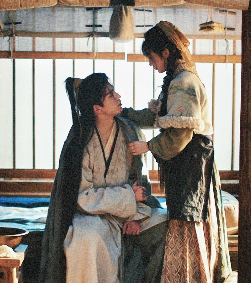 Cặp đôi phim Trục ngọc thu hút khán giả. Thành tích phim khả quan.