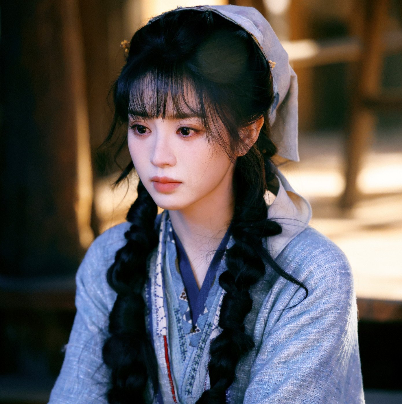 Điền Hi Vi được khen ngợi xinh xắn. Diễn xuất của cô trong những tập đầu níu chân khán giả.