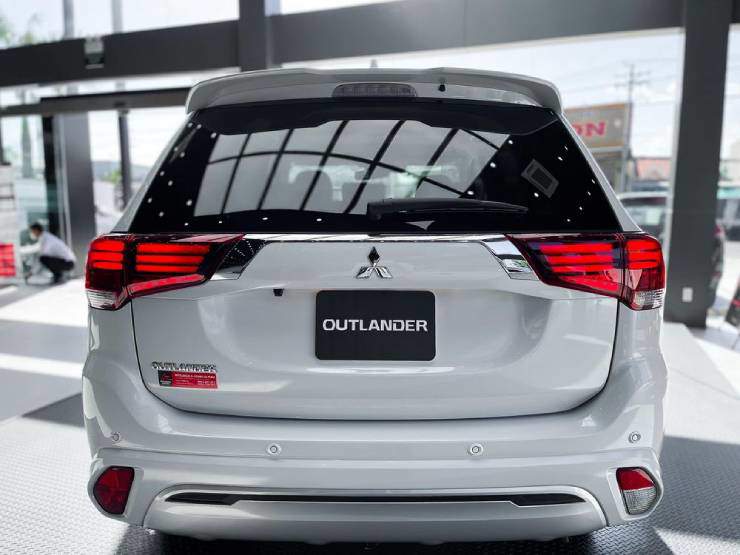 So kè bộ đôi SUV Hyundai Tucson và Mitsubishi Outlander - 10