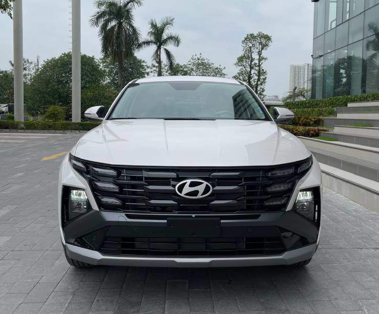 So kè bộ đôi SUV Hyundai Tucson và Mitsubishi Outlander - 1