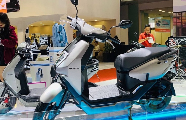 Honda ICON e: cũng gây chú ý khi ngay từ đầu tháng được hãng, đại lý giảm giá mạnh lên đến 10 triệu đồng.