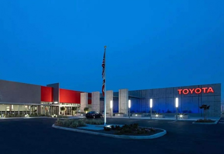 Xung đột ở Iran khiến ngành ô tô toàn cầu chao đảo vì giá dầu và chuỗi cung ứng - 2