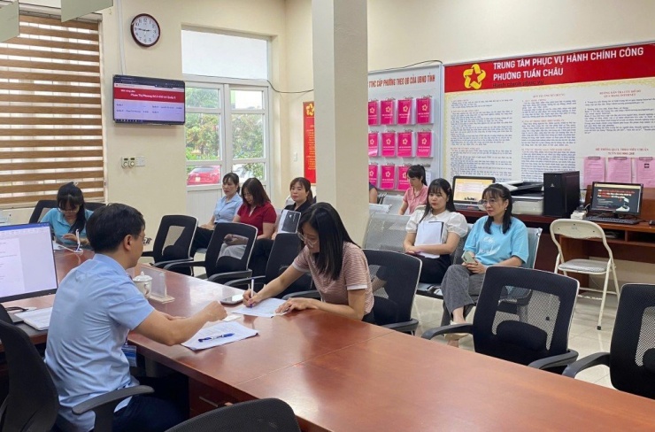 Trung tâm Phục vụ hành chính công phường Tuần Châu.