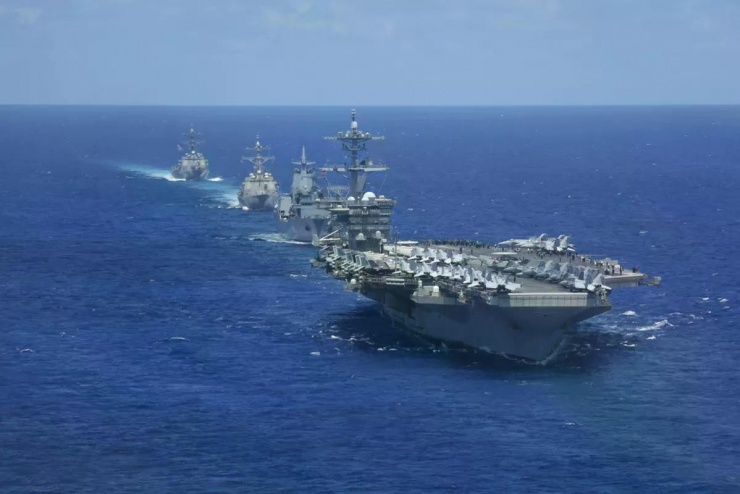 Iran tuyên bố tấn công tàu sân bay Mỹ - 1