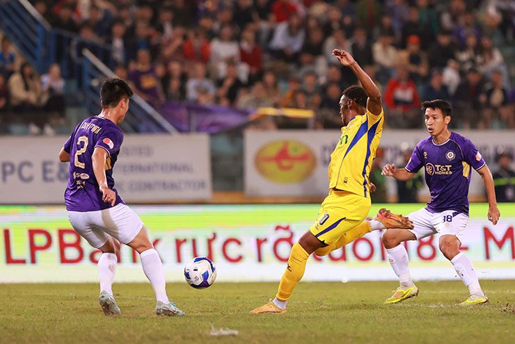 Video bóng đá Hà Nội - SLNA: Vây hãm dồn dập, bước ngoặt Hoàng Hên & Hai Long (V-League)