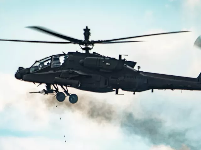 Trực thăng UAE bắn hạ UAV Iran: Phi công Mỹ giải thích bí quyết ‘ngược đời’