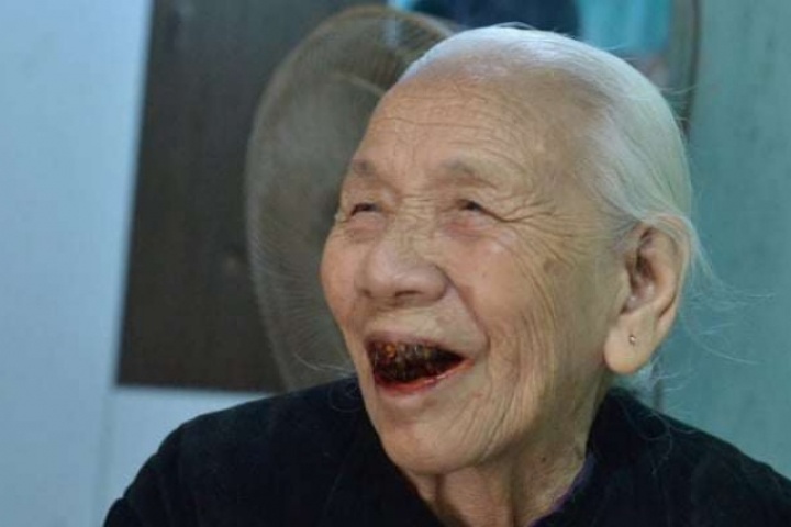 Cử tri 104 tuổi ở Hà Nội: "Tôi sẽ chống gậy đi bộ ra nhà văn hoá, tận tay bỏ lá phiếu của mình"