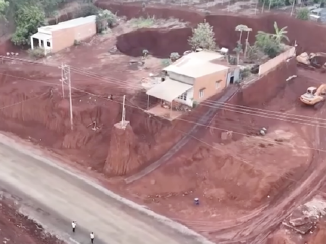 Vụ nhà dân cheo leo bên mép vực: Công an Đồng Nai vào cuộc điều tra