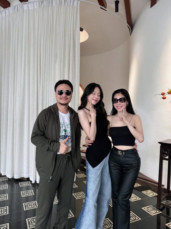 Ảnh sao 13/3: Ba chị em Cẩm Ly - Hà Phương - Minh Tuyết nhí nhố bên nhau - 10