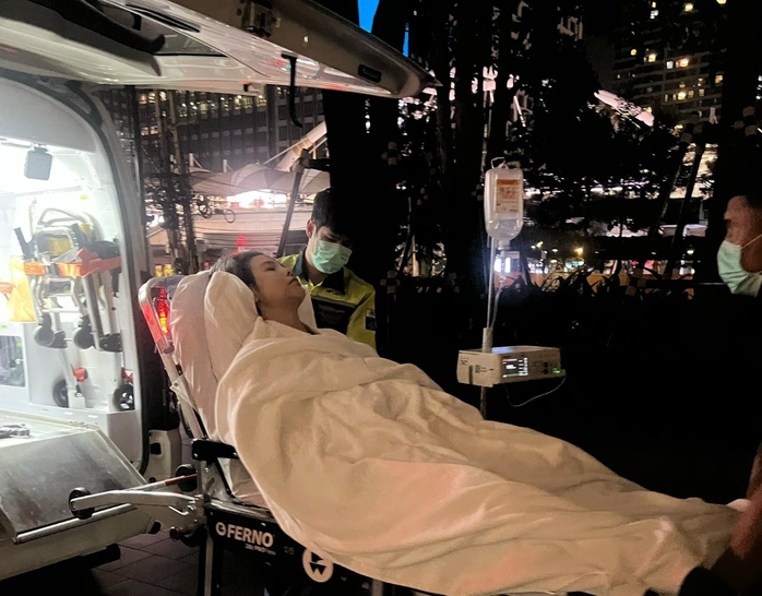 Vũ Cát Tường nhập viện giữa đêm.