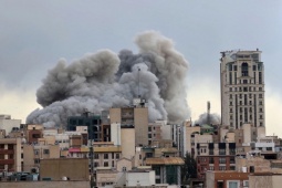 Iran dọa 'tàn phá, huỷ diệt khủng khiếp' cơ sở hạ tầng dầu khí trong khu vực