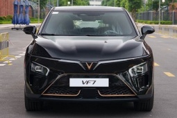 VF7 “né tắc đường giỏi như người Việt Nam”, tăng tốc “ăn đứt” nhiều đối thủ