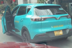 Không đóng cửa lại khi đỗ xe, một tài xế bị phạt 5 triệu đồng